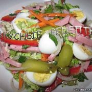 Салат с ветчиной и огурцами